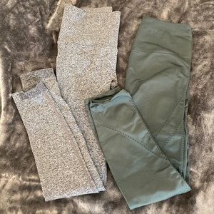 💜 2 pairs of really cute leggings!! One or green, one pair gray. New cond. 👍